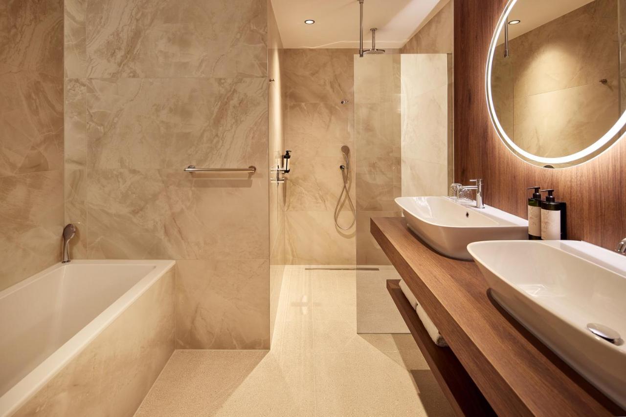 Van Der Valk Hotel Lelystad Extérieur photo